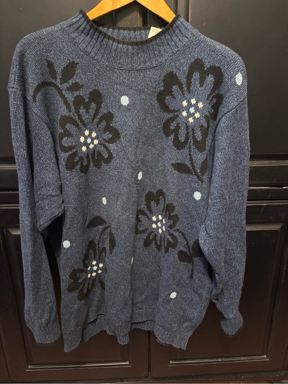 Liz Claiborne Navy Blue Floral Crewneck Sweater